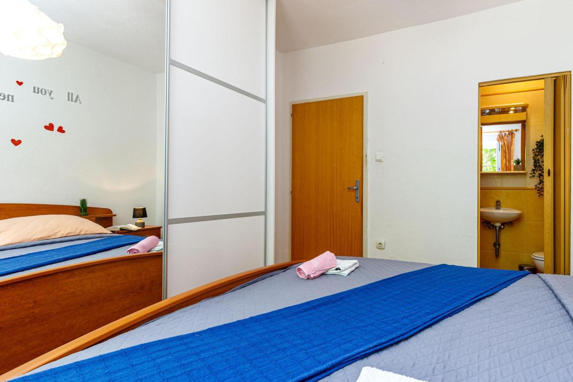 Seaview Apartment Tina Krk Island - Happy Rentals Krk Town Eksteriør billede